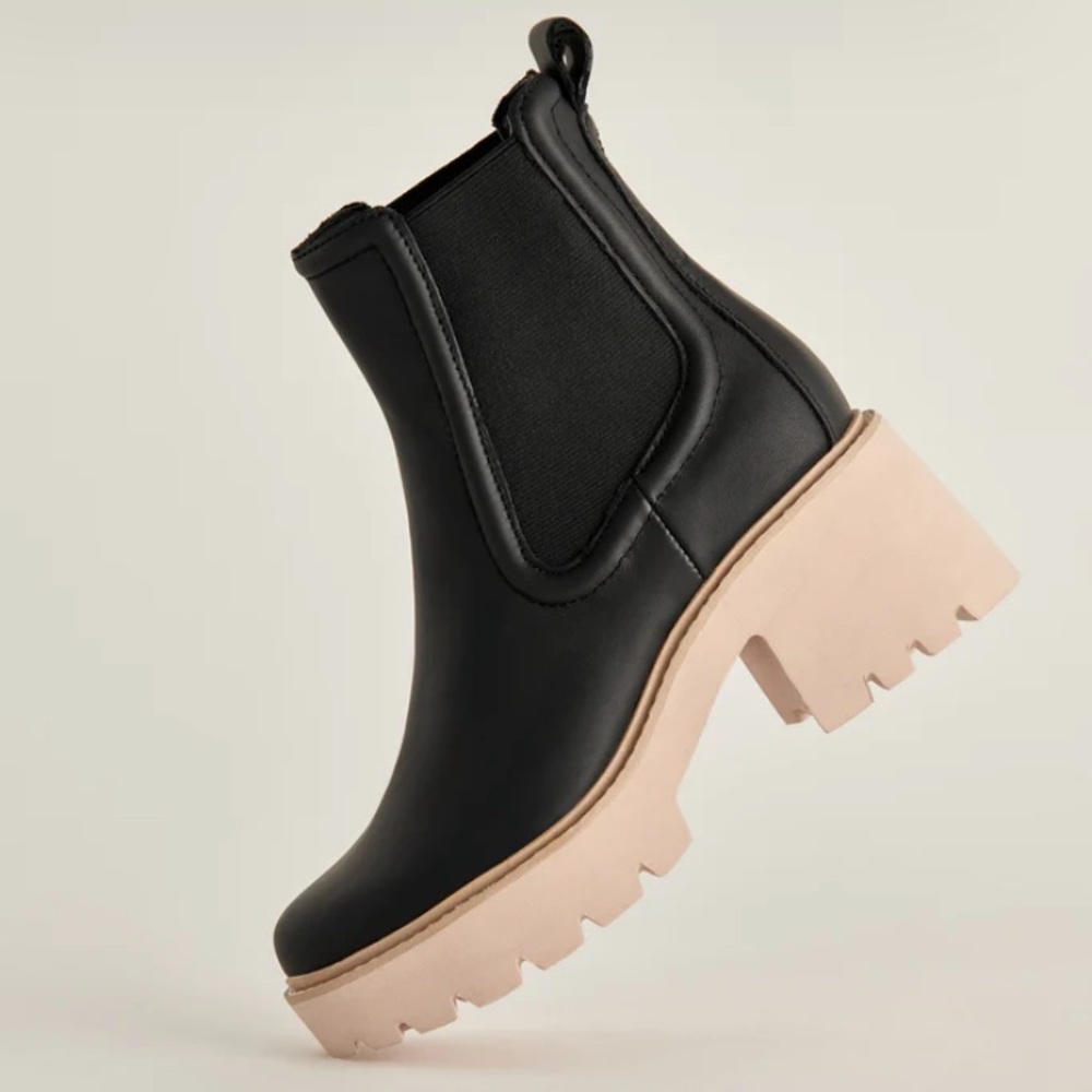 Dolce Vita Hawk H2O Booties Black Leather size 7 NWT